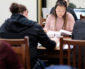 Study in the library ONU law