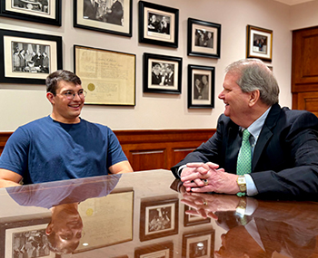 A student in an externship advising session.